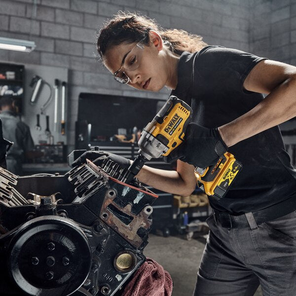 Chiave A Impulsi Brushless 600 Nm Compatibile Dewalt 18V/20V – Set Con 6 Bussole E Adattatore 1/2″ – Senza Batteria