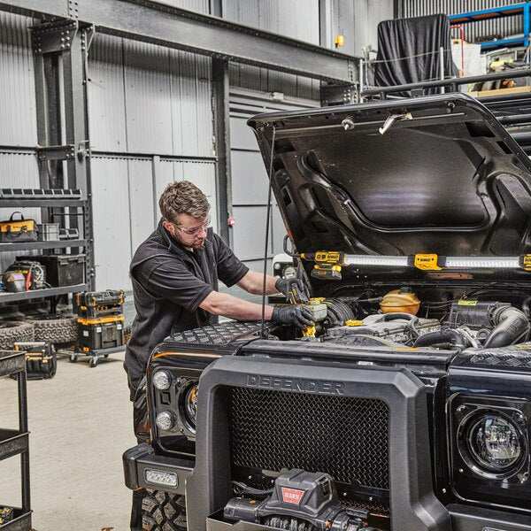 Dewalt DCL045-XJ - Lampada sottocofano a batteria 12V/18V XR, solo corpo