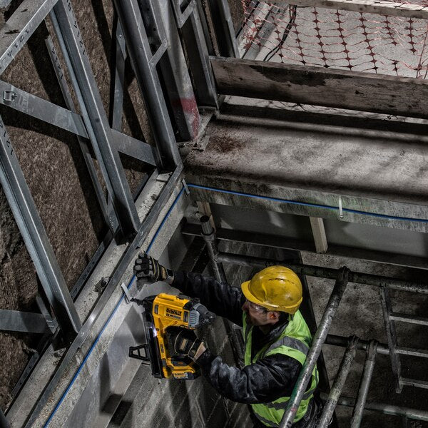 Dewalt DCN890P2-QW - 18V XR Chiodatrice per cemento - 2 X 5Ah