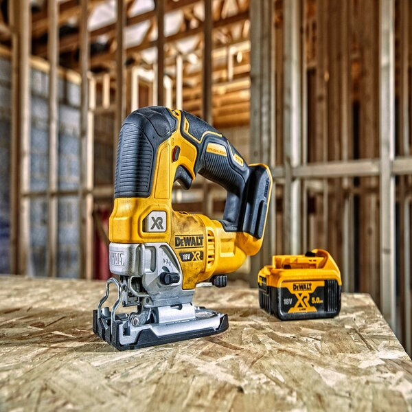 Dewalt DCS334P2-QW - Seghetto alternativo impugnatura a staffa 18V XR