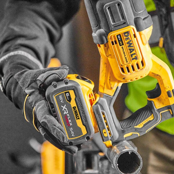 Dewalt DCS386T1-QW - Sega a gatuttcio a batteria 54V