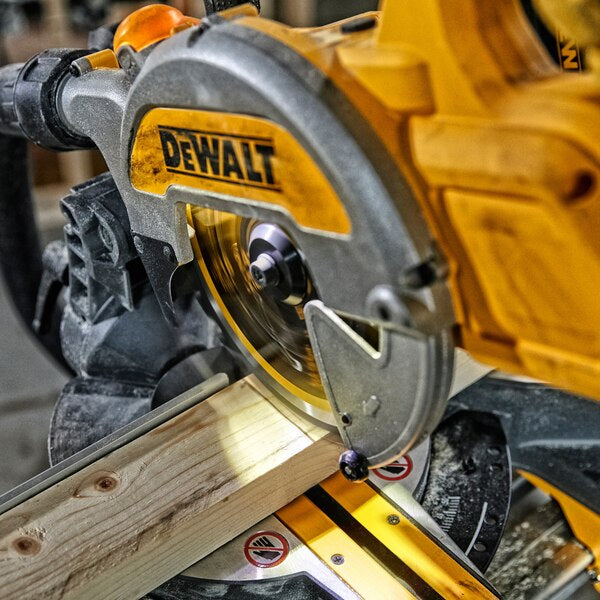 Dewalt DCS777T2-QW - Troncatrice 216mm XR FLEXVOLT 54V 6.0Ah BRUSHLESS