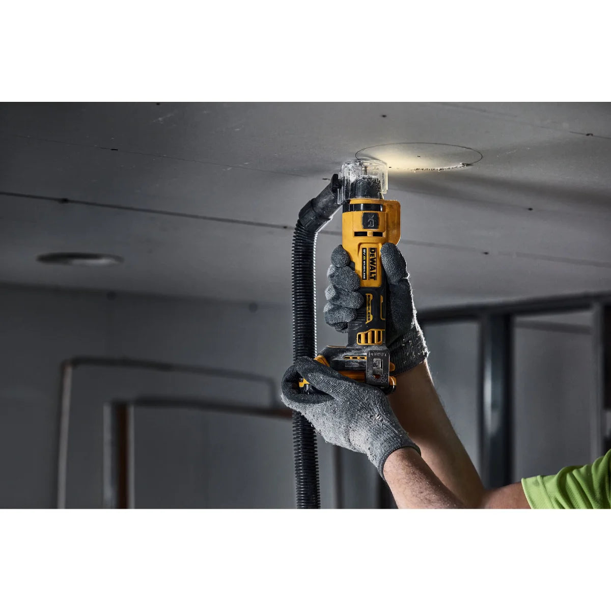 Dewalt DCE555N-XJ - Rifilatore fresa per cartongesso a batteria 18V - solo corpo