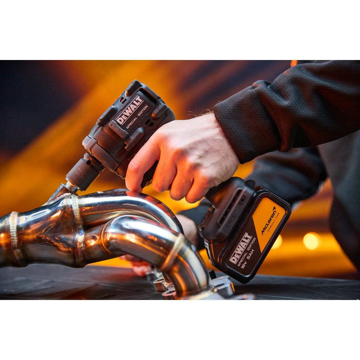 Dewalt DCF92MP2T-QW McLaren - Avvitatore ad impulsi 1/2'' 18V XR, 2 x 5Ah