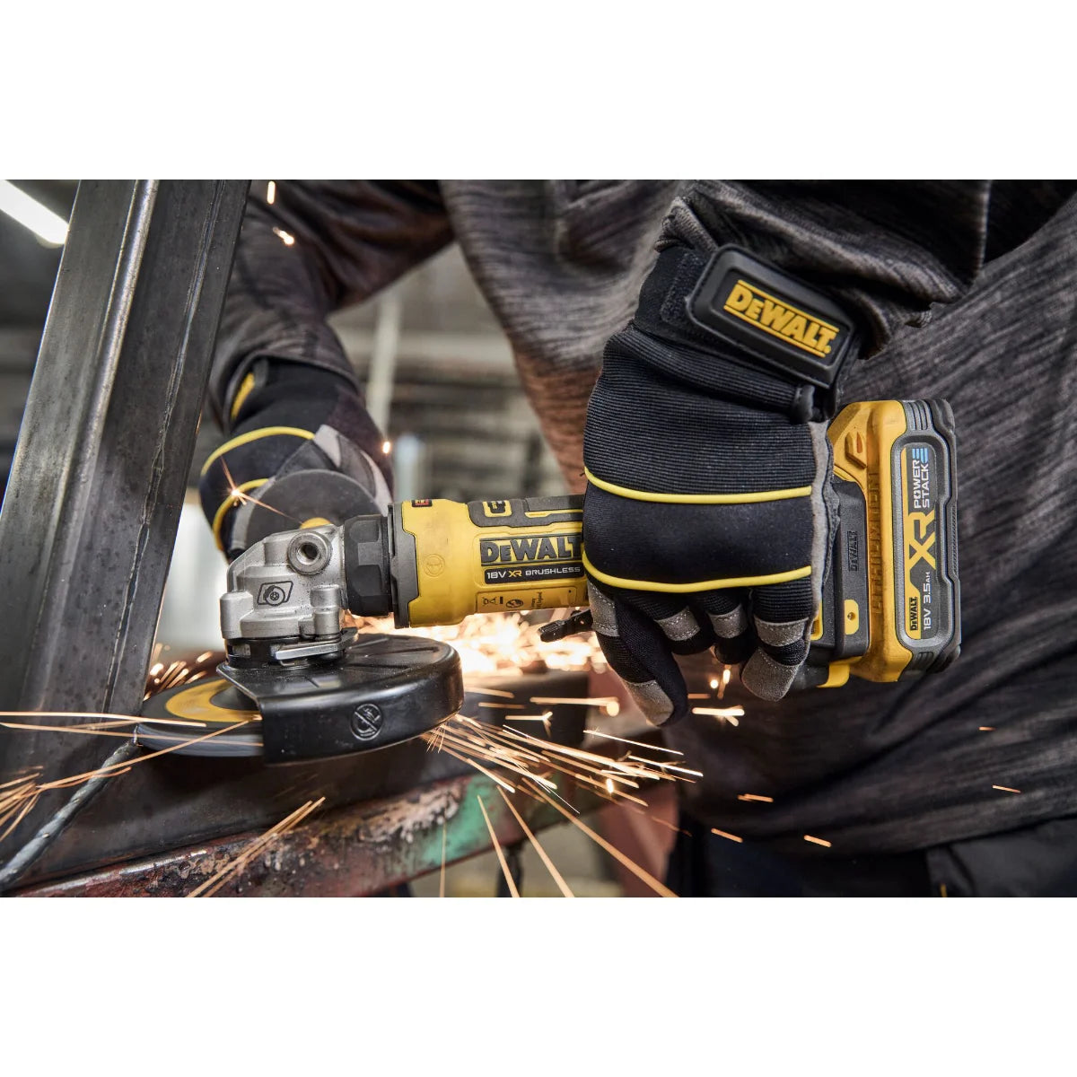 Dewalt DCG404NT-XJ - Smerigliatrice angolare compatta 125mm, a batteria 18V, solo corpo