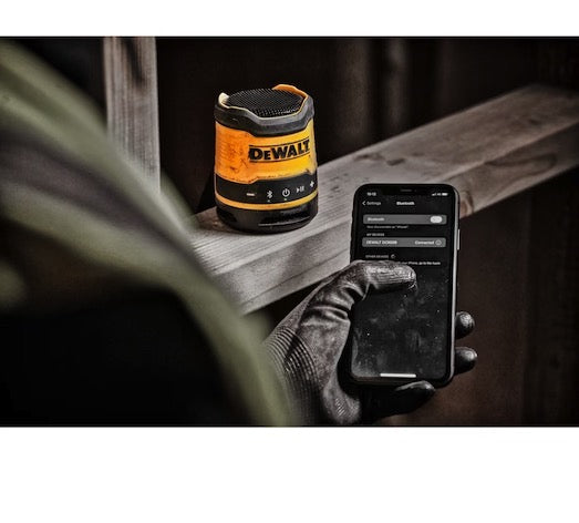Dewalt DCR009 - Altoparlante Bluetooth, da 53 mm, potenza 5 W, porta di ricarica USB 