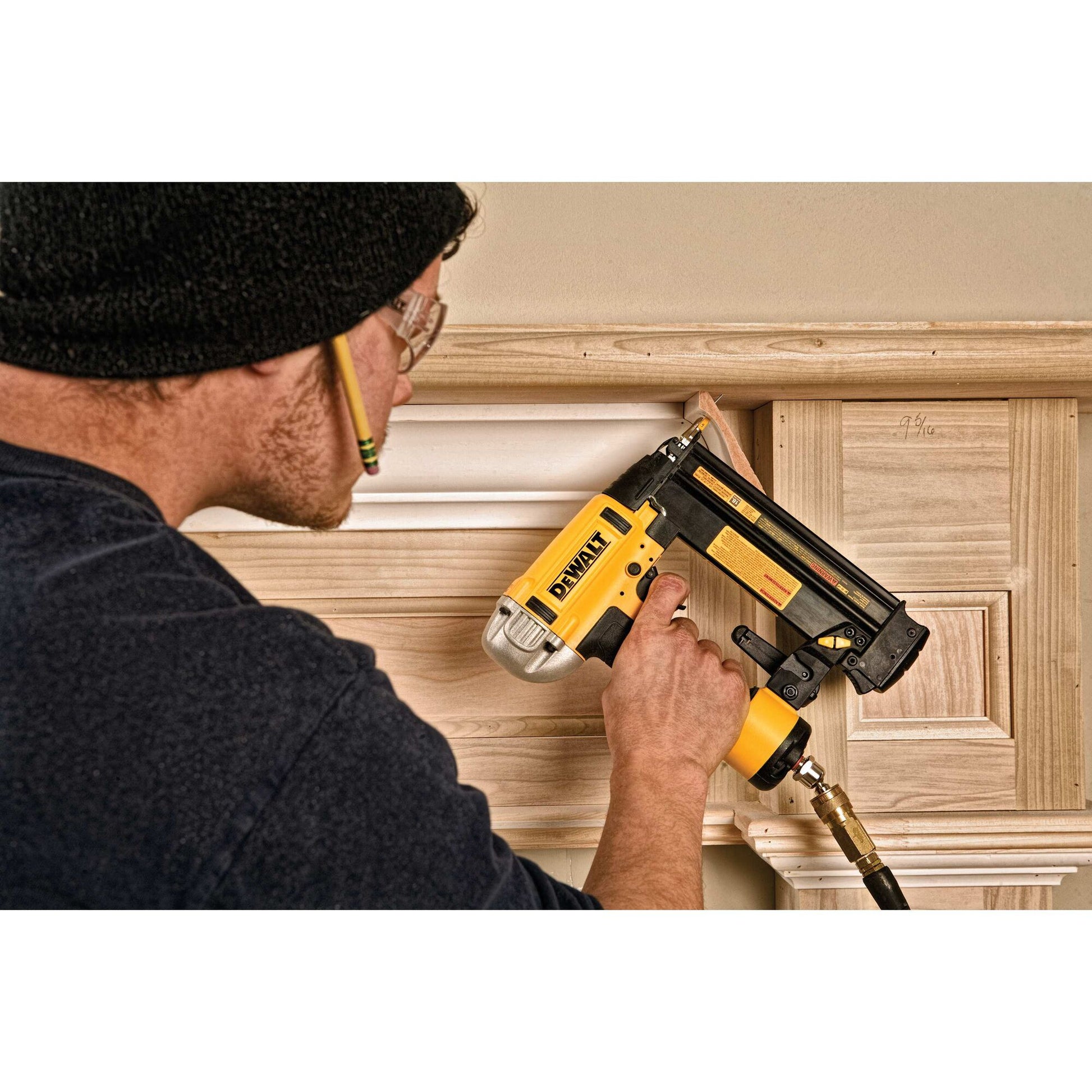 Dewalt DPN1850PP-XJ - Groppinatrice chiodatrice pneumatica 18G per groppini da 15 a 50 mm