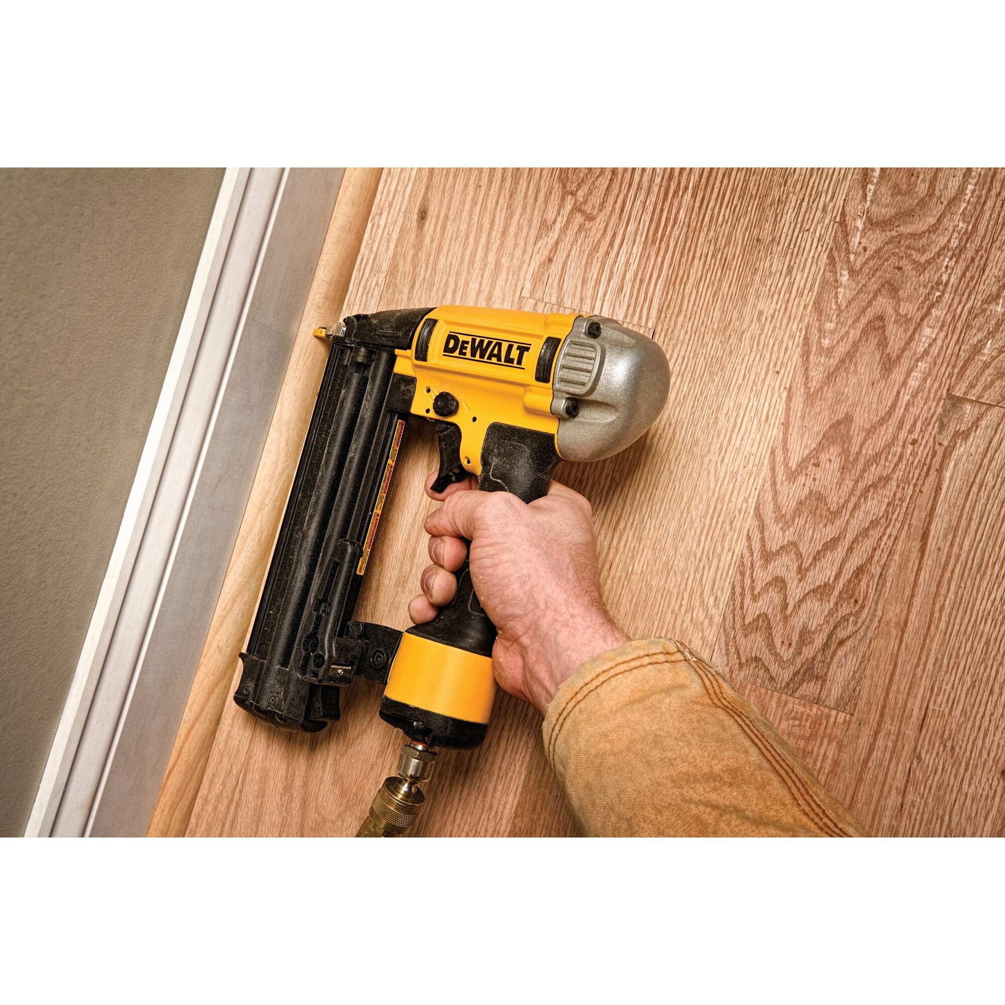 Dewalt DPN1850PP-XJ - Groppinatrice chiodatrice pneumatica 18G per groppini da 15 a 50 mm