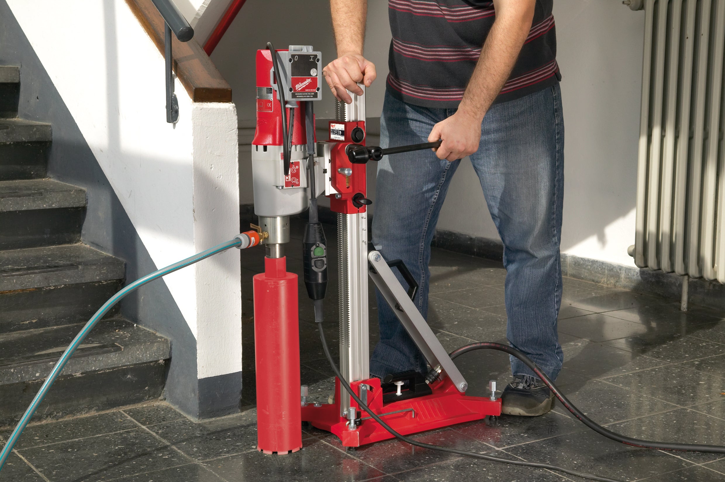 Milwaukee DR 250 TV - Colonna in alluminio per DCM2-250C