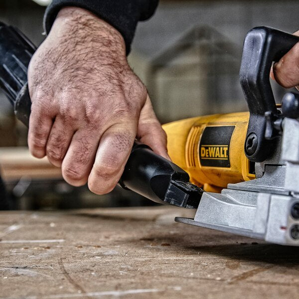 DW682K-QS - Dewalt DW682K-QS - Fresatrice per giunzioni con linguette 600W