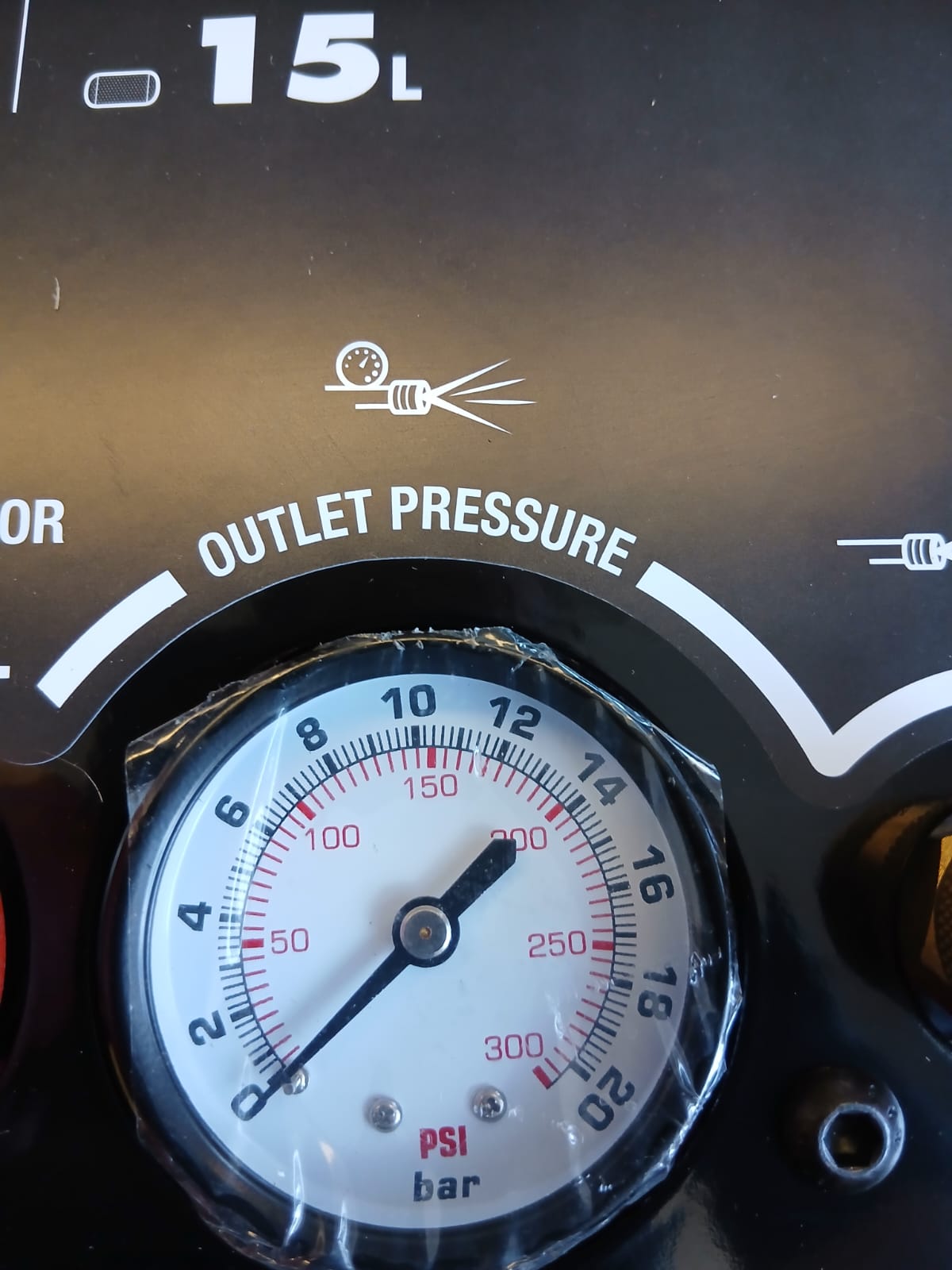 Fini Siltek pro 12 Compressore trolley senza olio silenzioso 63 dB , 12 bar , 220v , 15 litri ideale per professionisti