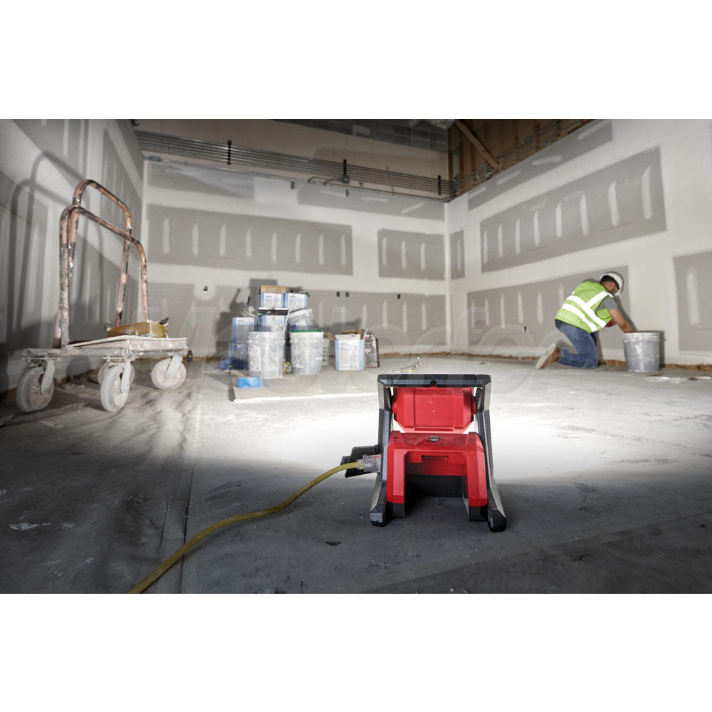 Milwaukee M18 HOAL-0 - Faro led a batteria ad elevate prestazioni, solo corpo in cantiere