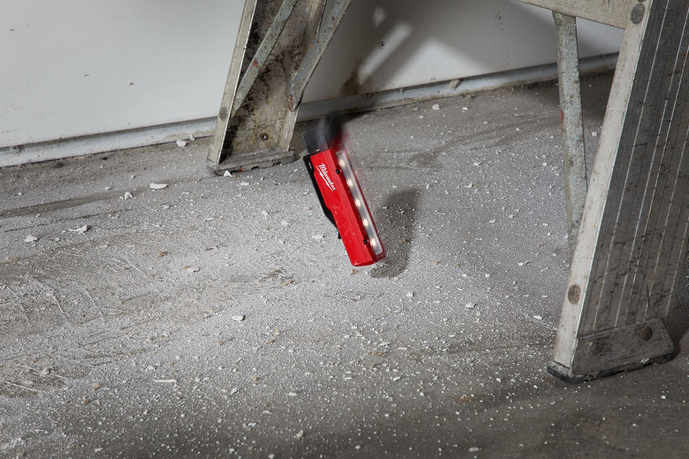 Milwaukee FL-LED - Torcia tascabile a batteria alcalina 