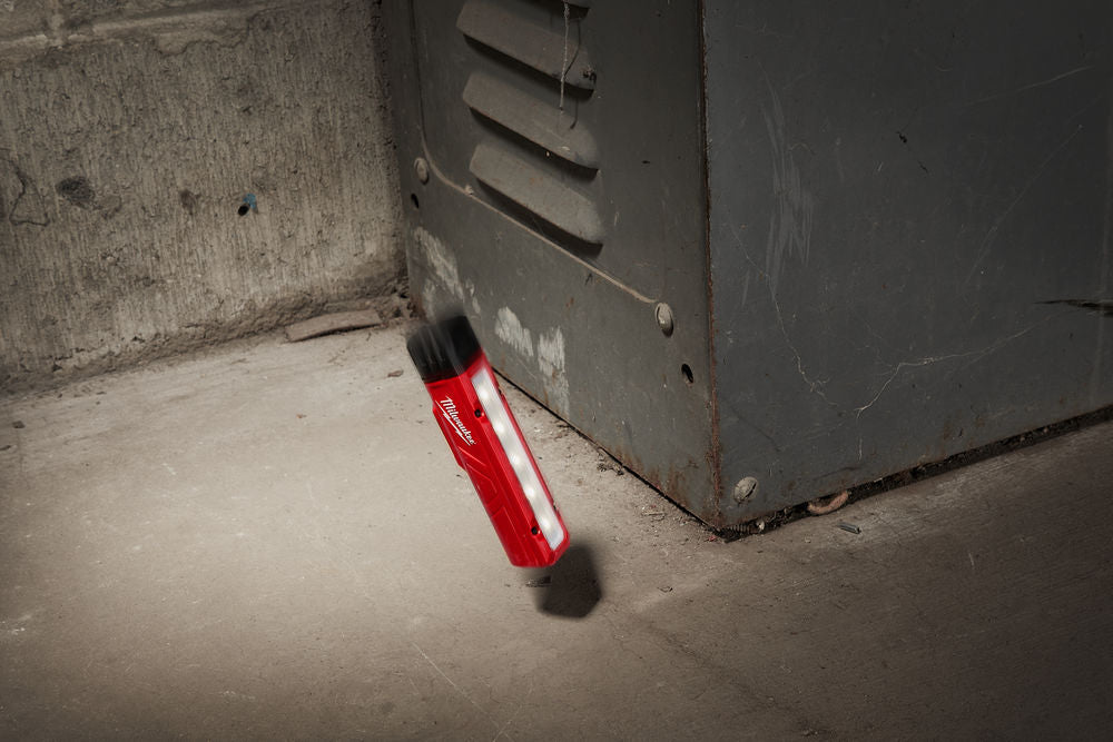 Milwaukee FL-LED - Torcia tascabile a batteria alcalina 