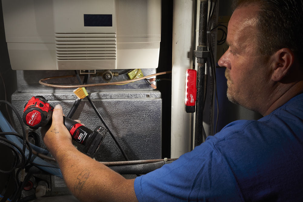 Milwaukee FL-LED - Torcia tascabile a batteria alcalina 