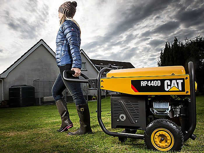 Cat RP4400 - Generatore di corrente 4,4 KW monofase a benzina carrellato
