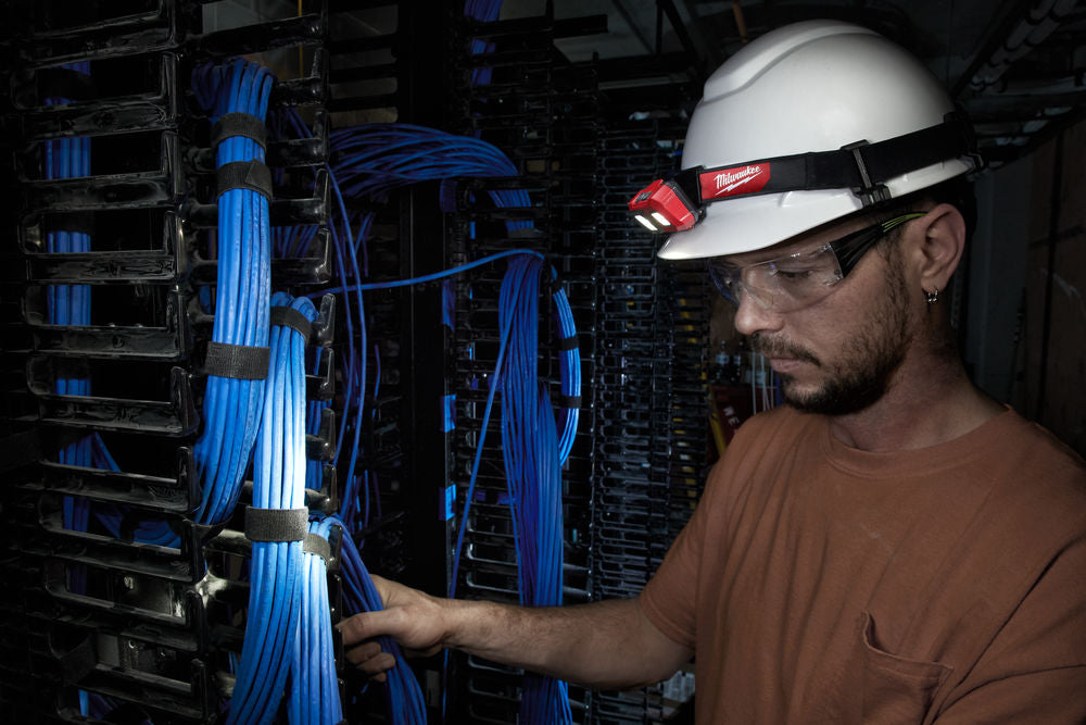 Milwaukee Hl-SF -  Lampada frontale alcalina cod. 4933471388