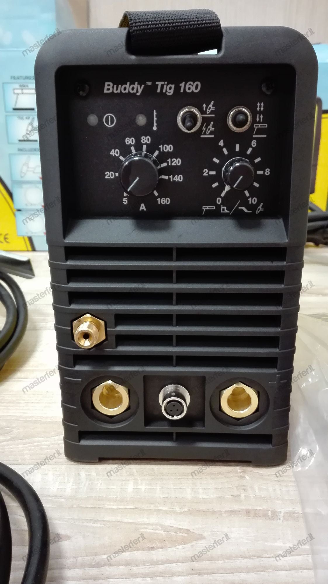 Saldatrice inverter TIG - Esab Buddy Tig 160 (160 A) completa di torcia TIG e pinza portaelettrodo