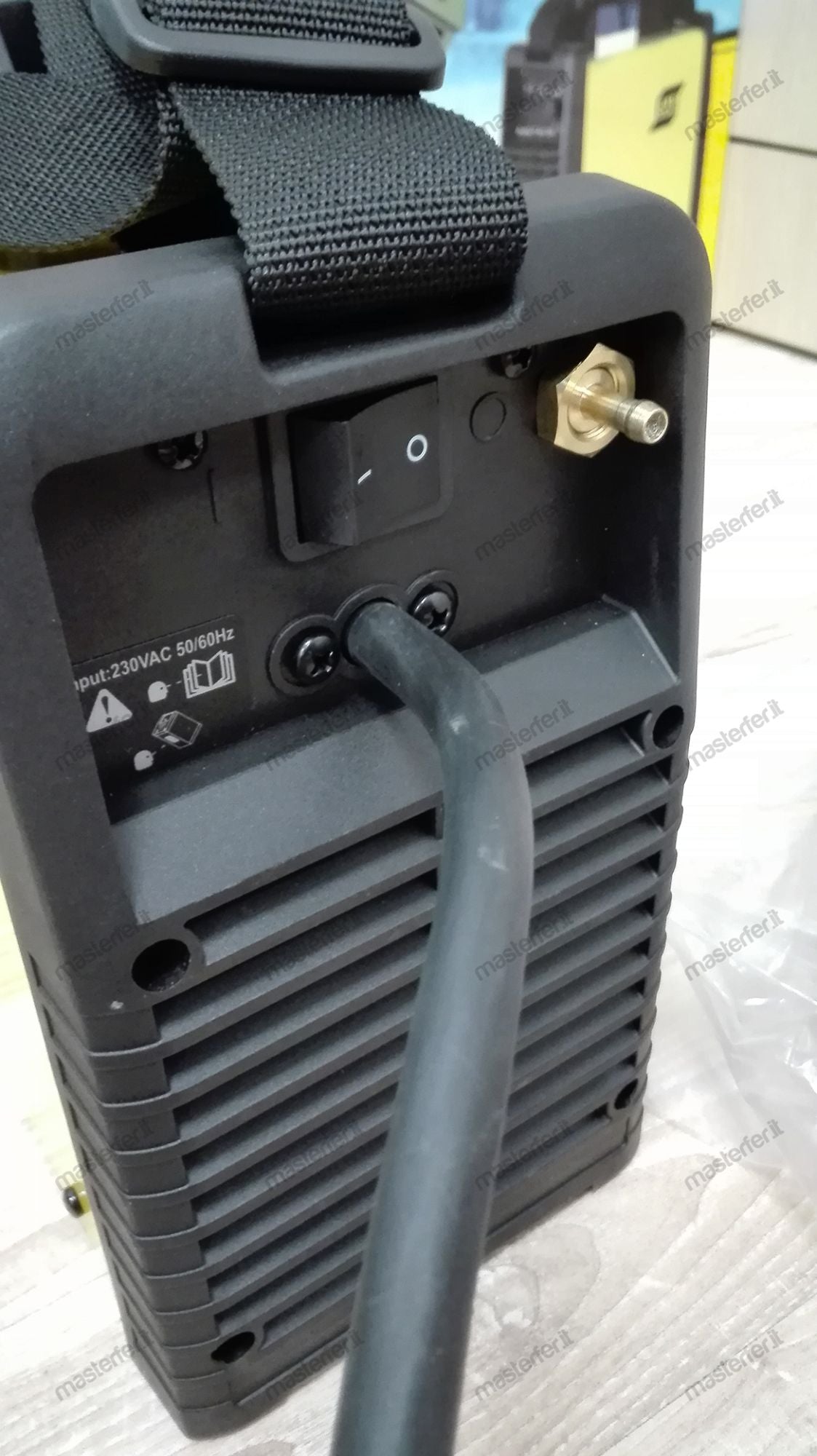 Saldatrice inverter TIG - Esab Buddy Tig 160 (160 A) completa di torcia TIG e pinza portaelettrodo