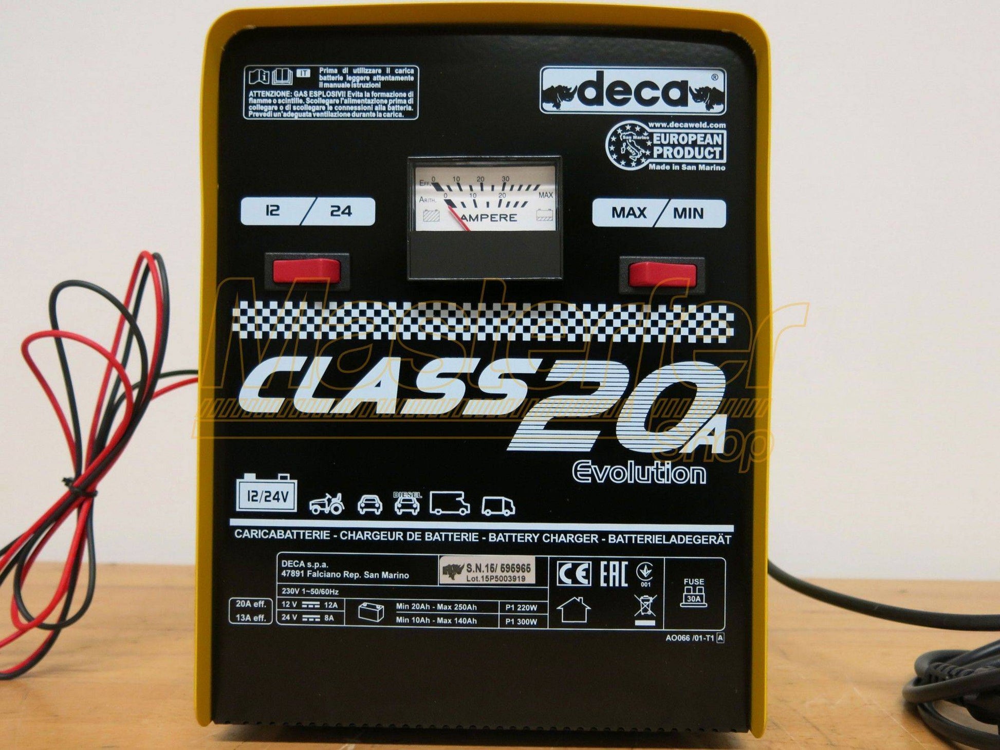 Caricabatterie elettromeccanico 12-24V Deca CLASS 20A