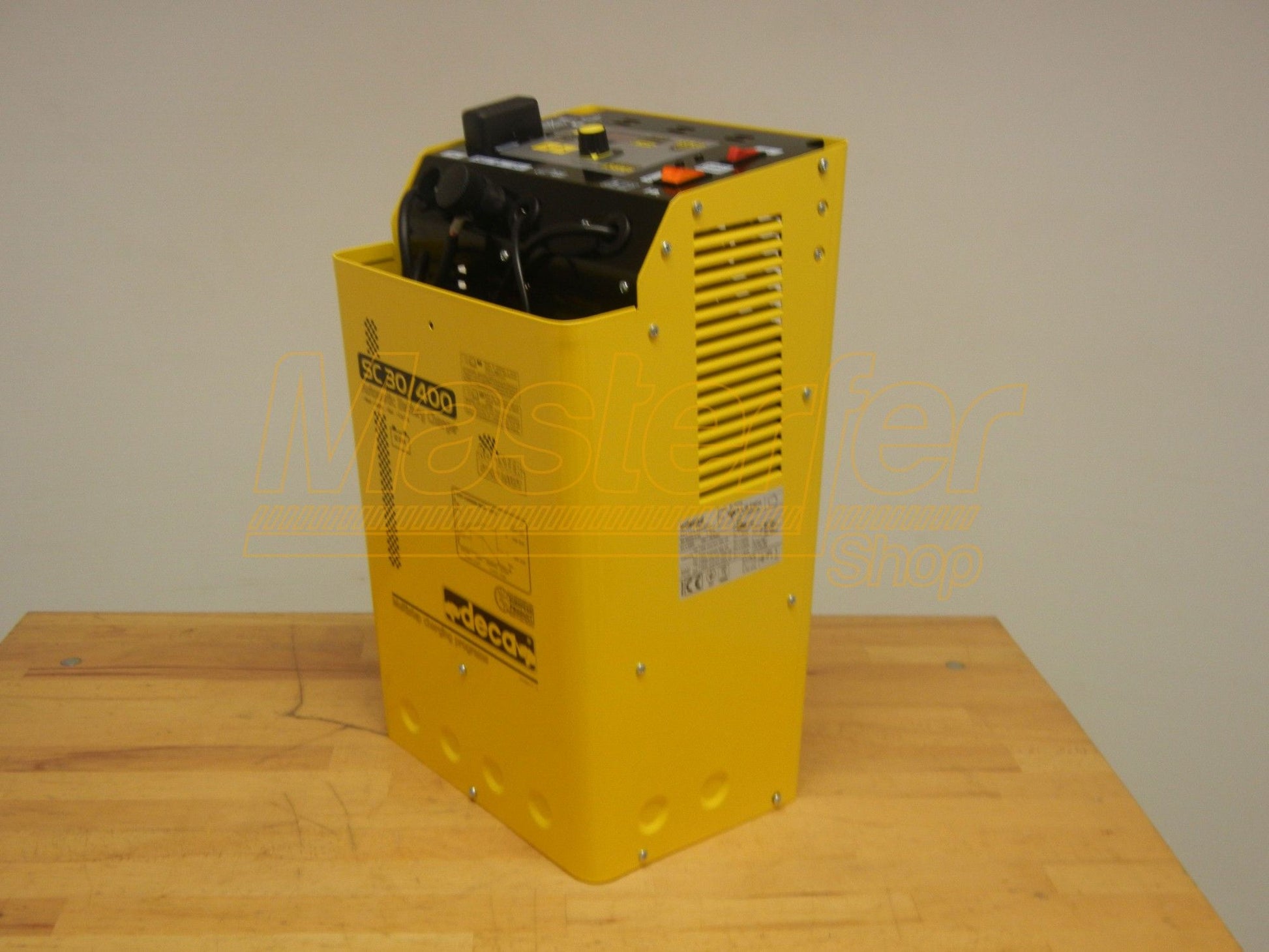 Avviatore caricabatterie mantenitore 12-24V - Deca SC 30/400