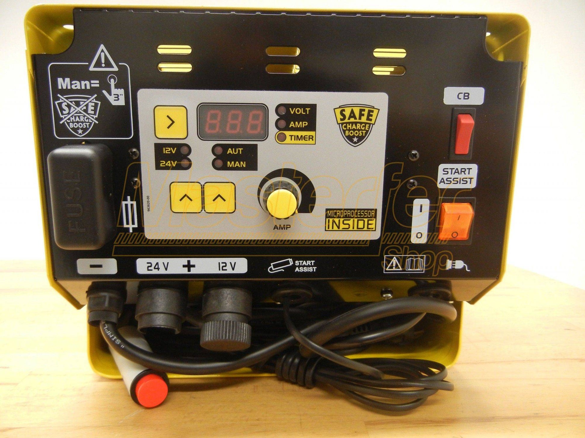 Avviatore caricabatterie mantenitore 12-24V - Deca SC80/900