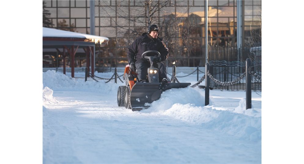 Husqvarna R 422TS 