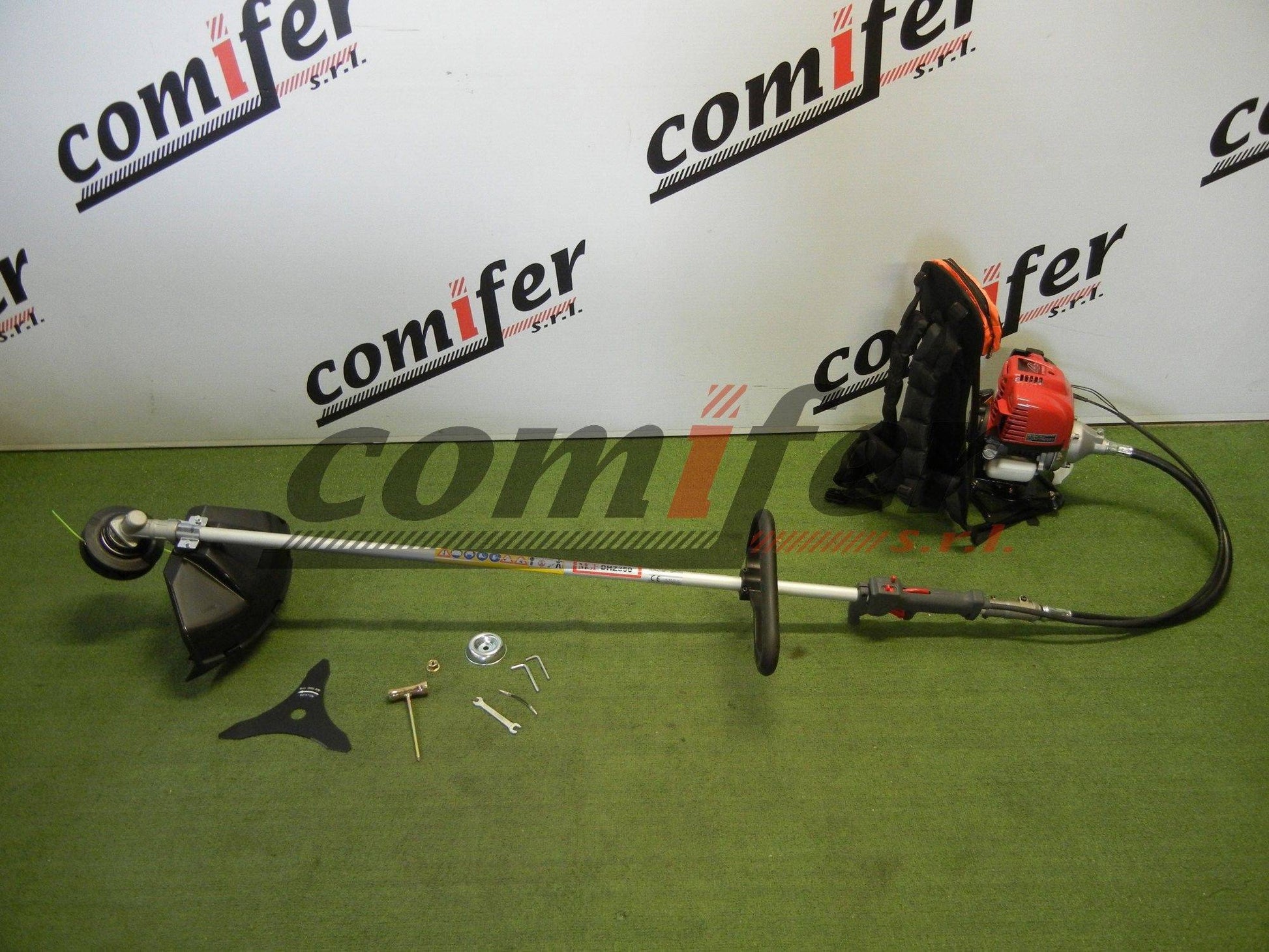 Decespugliatore a zaino motore 4 tempi HONDA GX35 spalleggiato