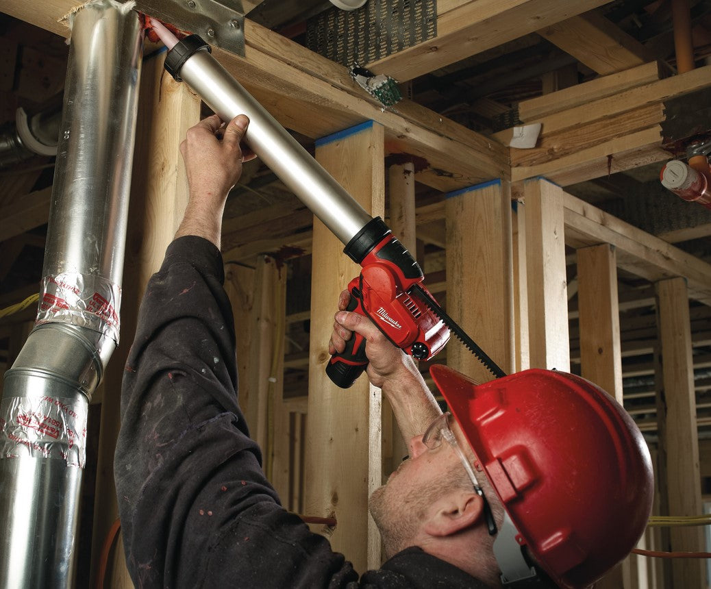 Milwaukee M12 PCG/400A-201B 4933441665 Pistola per silicone con tubo alluminio 400ml 12v