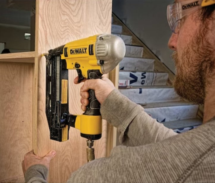 Dewalt DPN1664PP Groppinatrice Punto di precisione del calibro