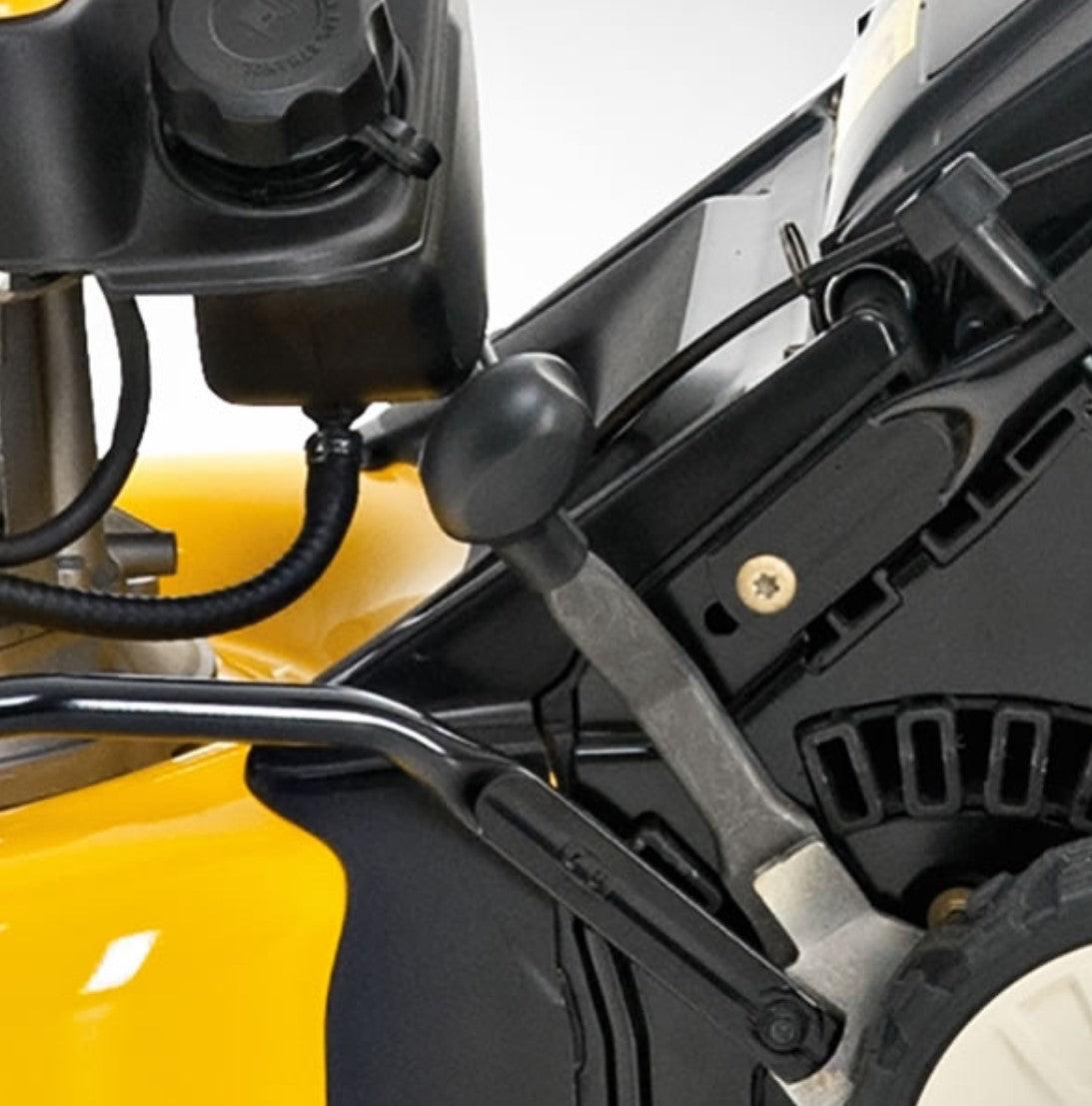 Cub Cadet LM3 DR53ES taglio 53cm trazionato 4 in 1, scocca in acciaio, Avviamento elettrico