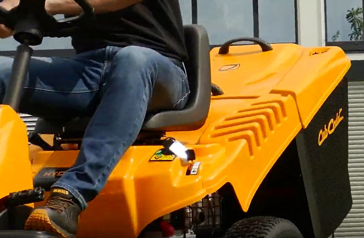 Cub Cadet LR2 NR76 Trattorino Minirider Taglio 76 cm , Cilindrata 439