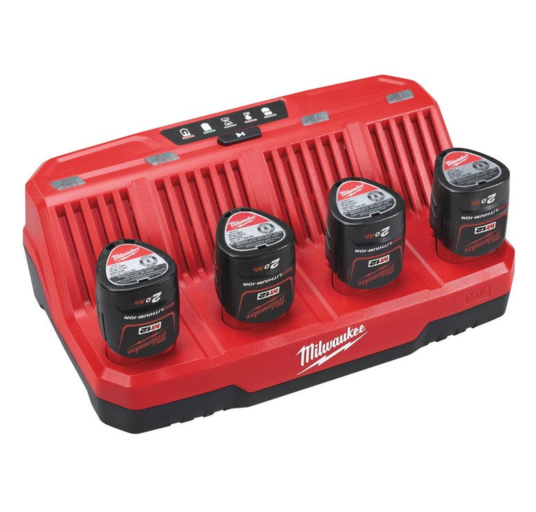 Milwaukee M12 C4 Caricabatterie multiplo 12V