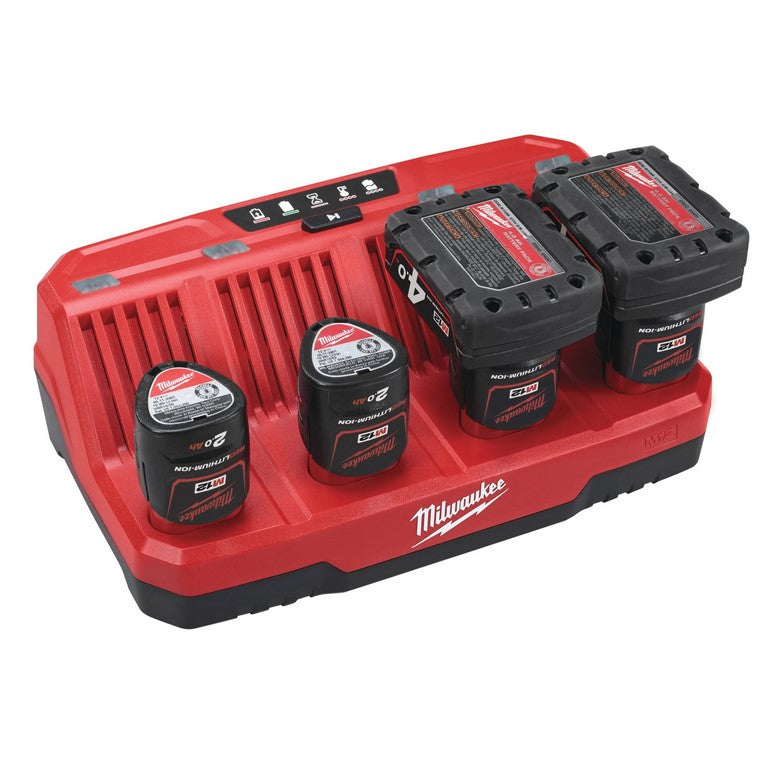 Milwaukee M12 C4 Caricabatterie multiplo 12V