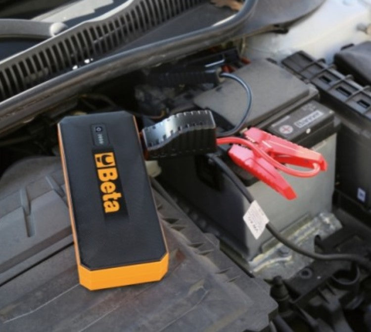Beta 1498BC/12 Avviatore portatile multifunzione 12V , batteria 25000 mAh , spunto 1500A , avviamento 600A