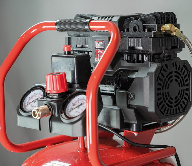 Fini Siltek tb 50v/1,5 hp , 50 litri , 8 bar , 1,5 Hp , 220v ,compressore silenziato verticale senza olio