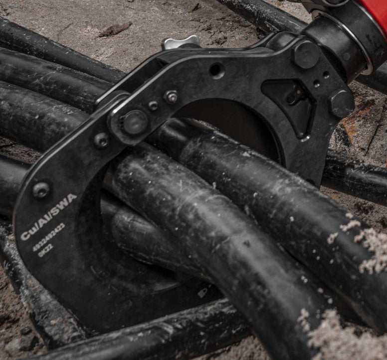 Milwaukee M18 HCC125-801C M18 FORCE LOGIC hydraulic 125 mm tagliacavi idraulico