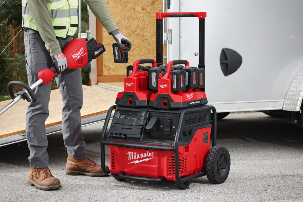 Milwaukee IRPSUOP2500 - Generatore Packout a batteria potenza di picco di 7200 / continui 3600 W