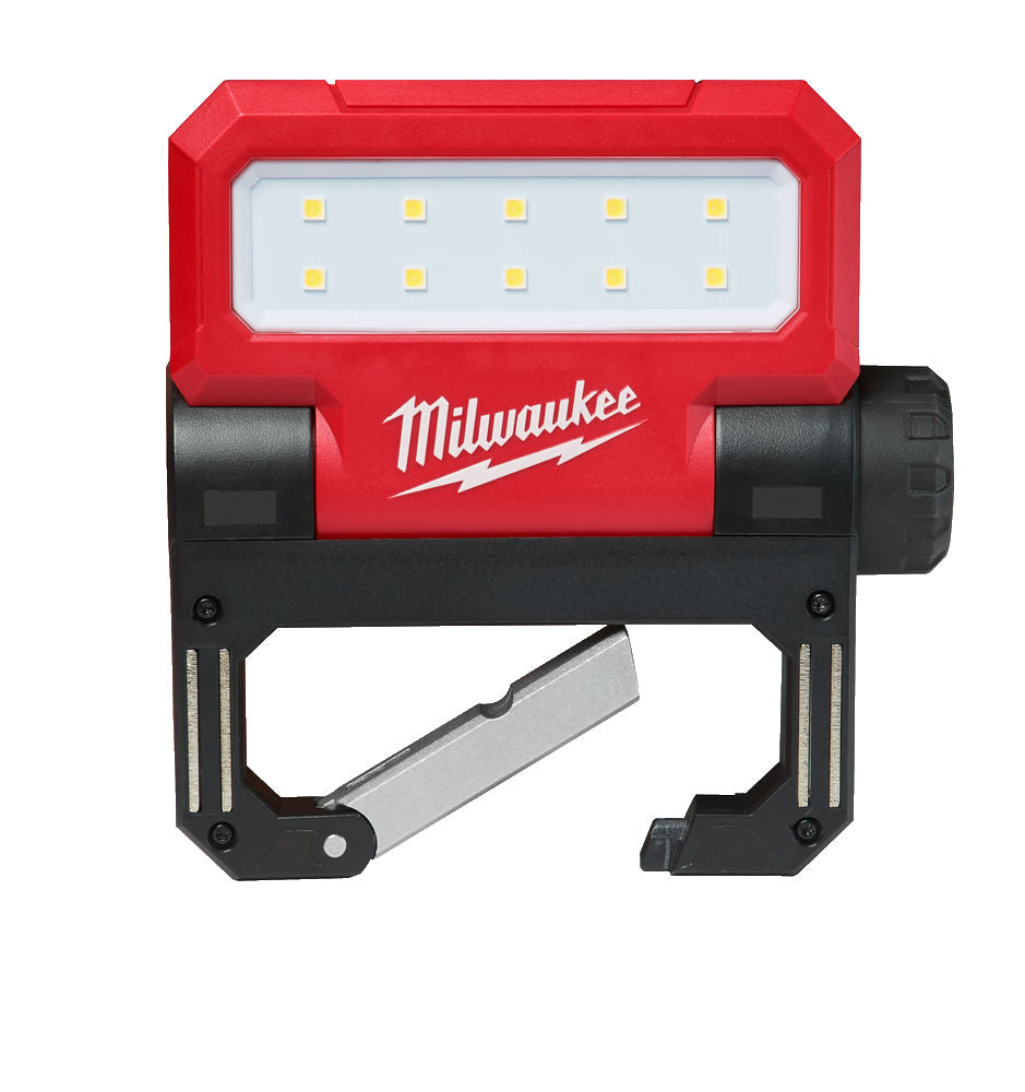 Milwaukee L4 FFL-201 - Torcia tascabile a faro 550l ricaricabile con USB cod. 4933479766
