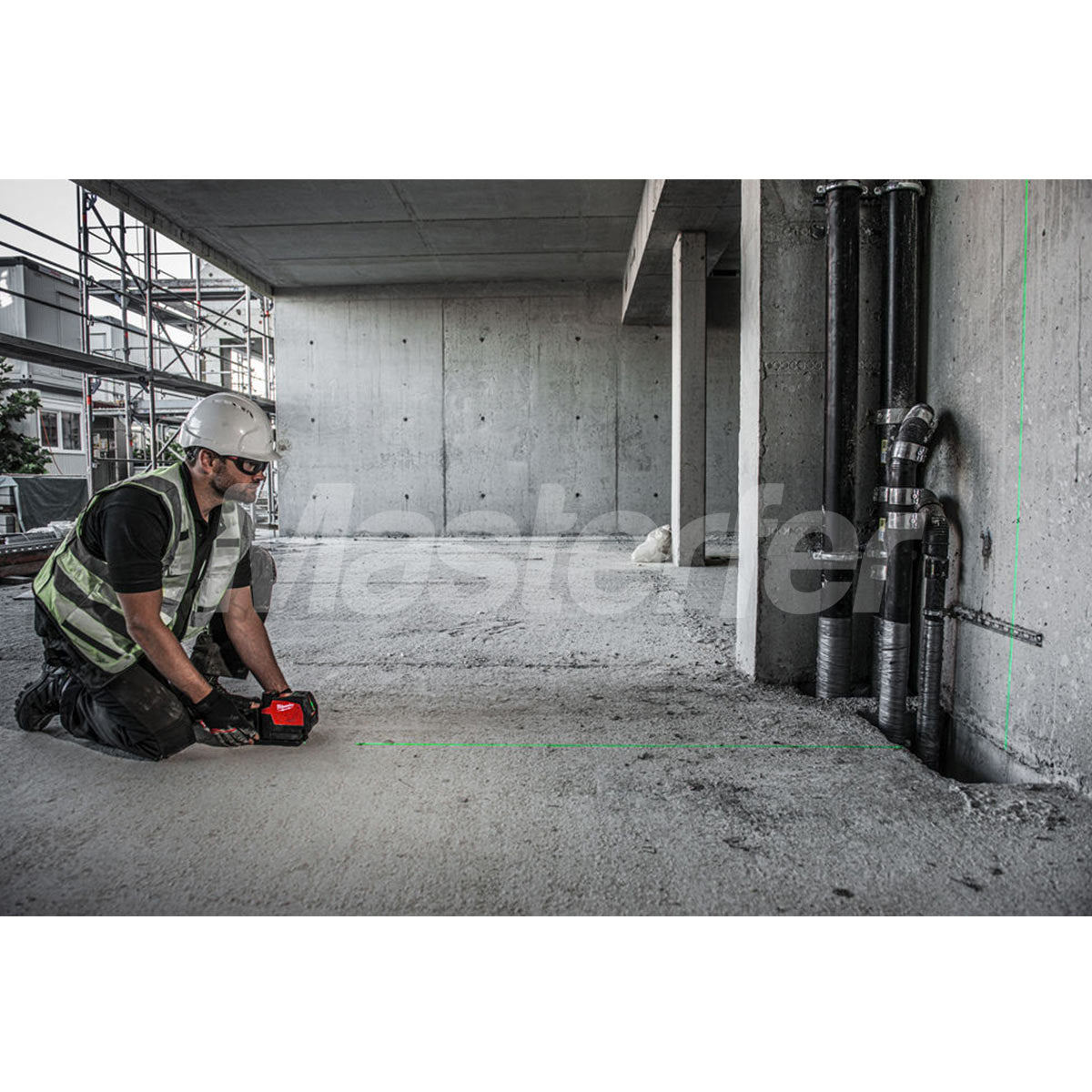 Milwaukee M12 CLLP-301C utilizzo sul pavimento