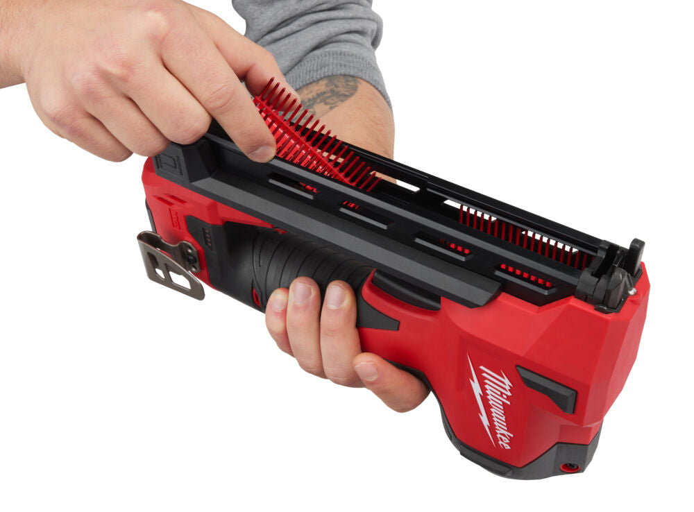 Milwaukee M12 BCST-0 - Graffatrice graffettatrice per cavi a batteria 12V
