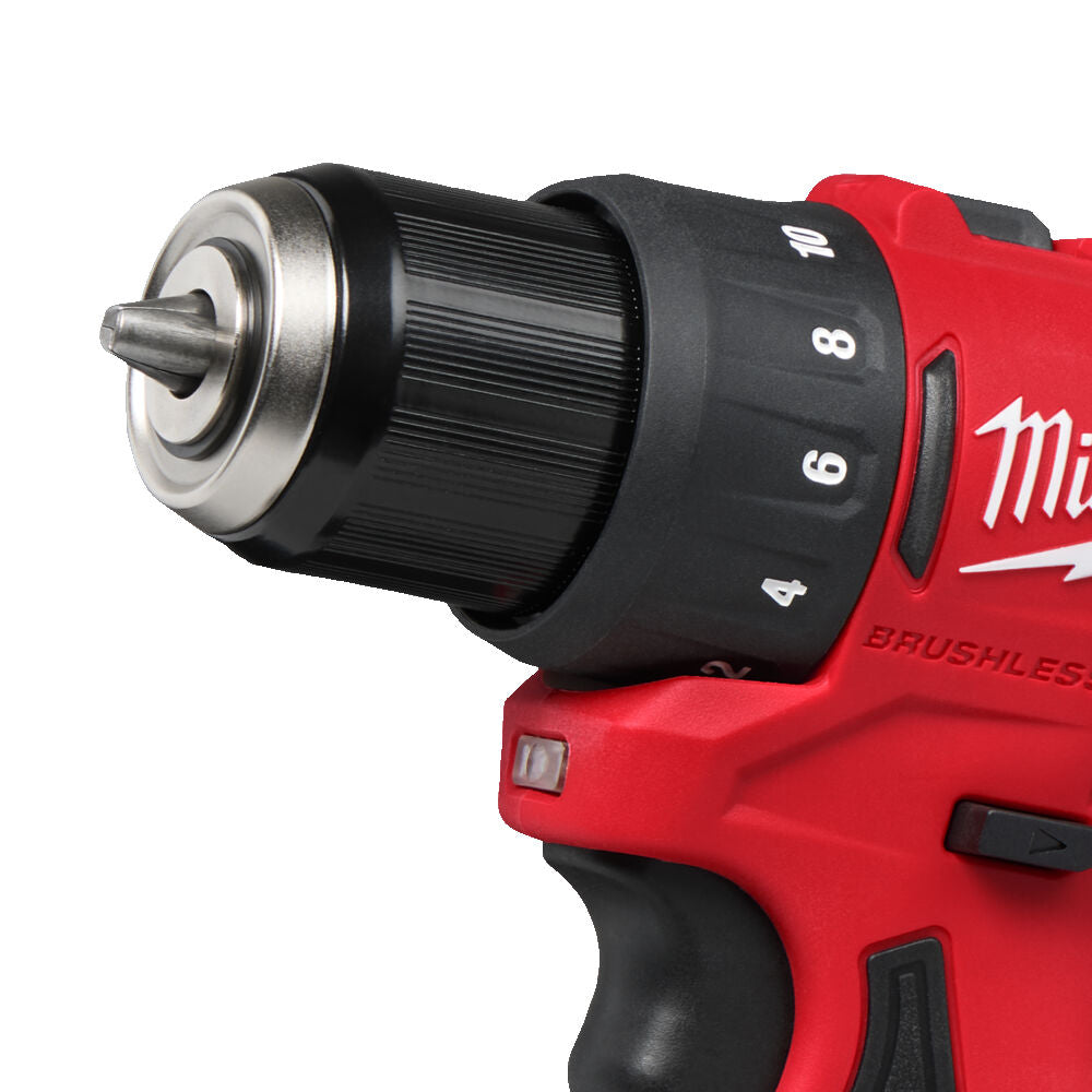 Milwaukee M12 BLDDRC-202C - Trapano avvitatore a batteria 12V - 2 batterie da 2Ah 