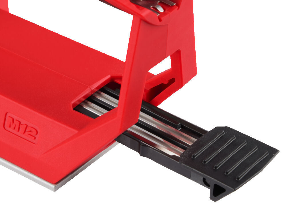 Milwaukee M12 BLP-402X - Pialla a batteria 12V per legno con motore brushless - 2 x 4Ah