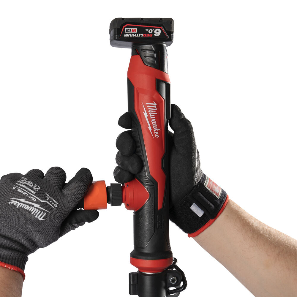 Milwaukee M12 BSWP-601 - Pompa ad immersione a batteria 12V per acque scure