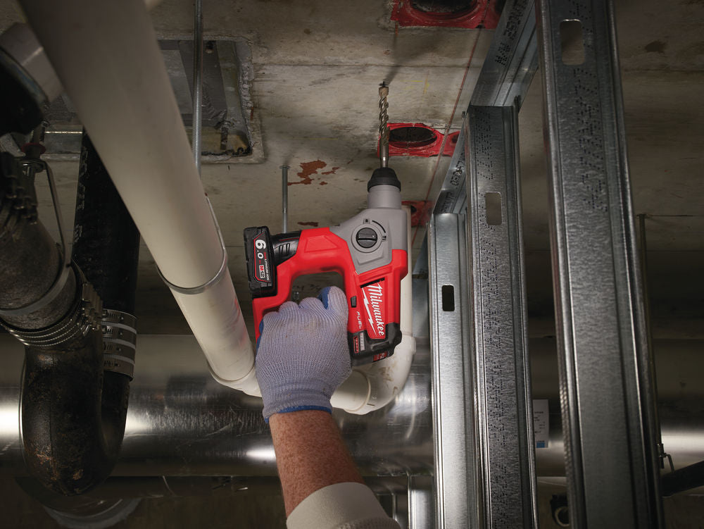 Milwaukee M12 FPP2BP-602X - Kit a batteria 12V - Tassellatore CH e Avvitatore a impulsi FIWF12