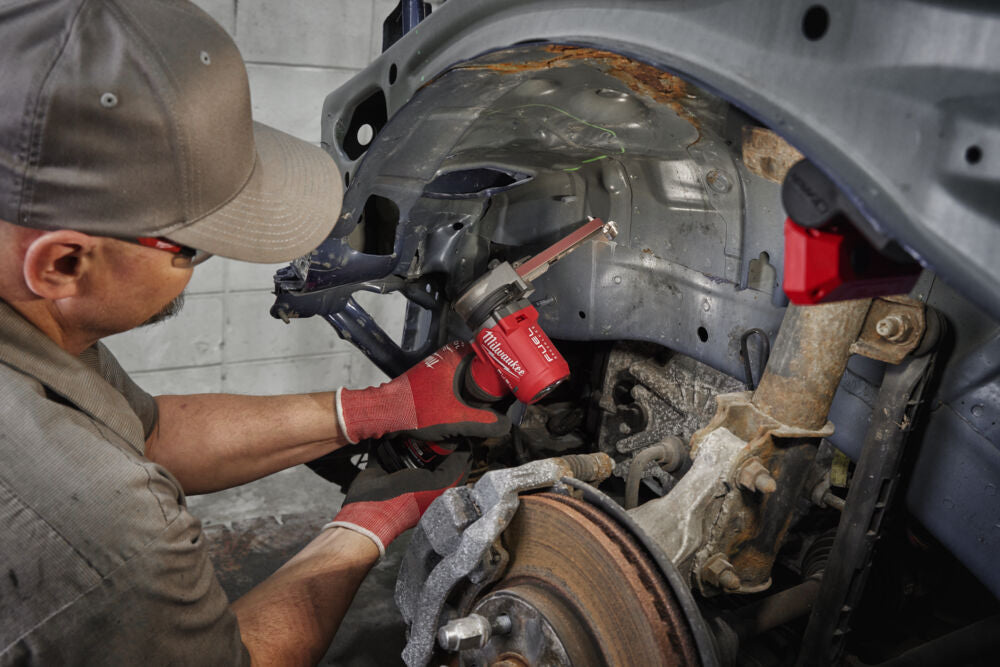 Milwaukee M12 FBFL10-0 - Levigatrice a nastro a batteria 12V - nastro da 10mm - solo corpo