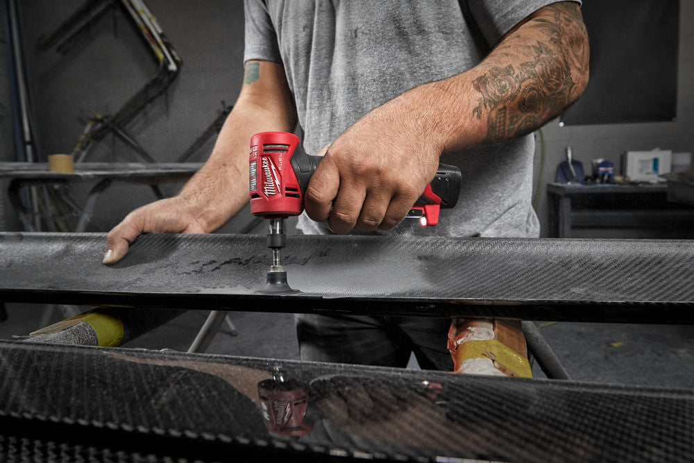 Milwaukee M12 FDGA-0 - Smerigliatrice angolare a batteria 12V - solo corpo