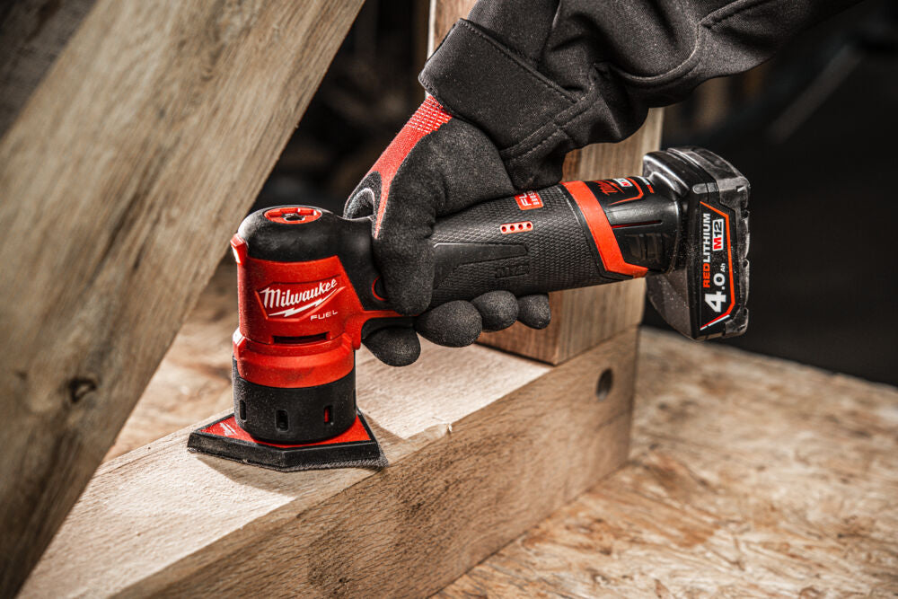 Milwaukee M12 FDSS-422X - Levigatrice compatta a batteria a delta - 1 x 2Ah + 1 x 4Ah