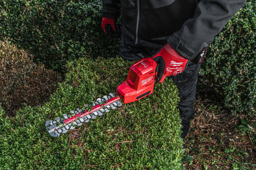 Milwaukee M12 FHT20-402 -Tagliasiepi compatto a batteria 12V, taglio 20 cm