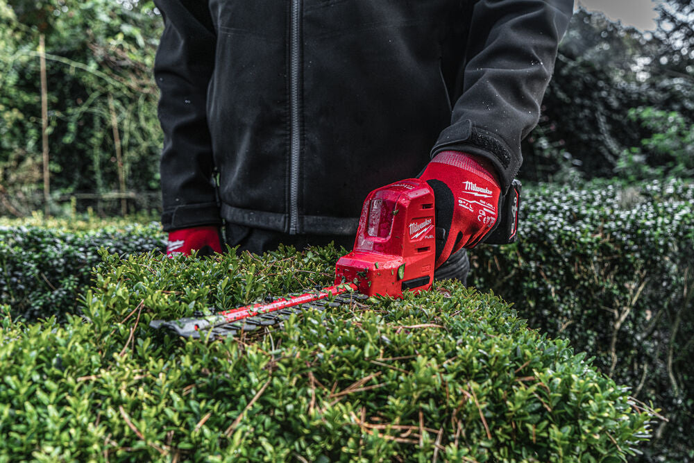 Milwaukee M18 CHT-0 - Tagliasiepi a batteria 18V Fuel solo corpo macchina Milwaukee M18 CHT-0 - Tagliasiepi a batteria 18V Fuel solo corpo macchina